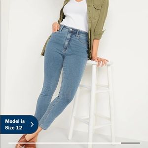 NWT Old Navy High Waisted Jeans - 10
